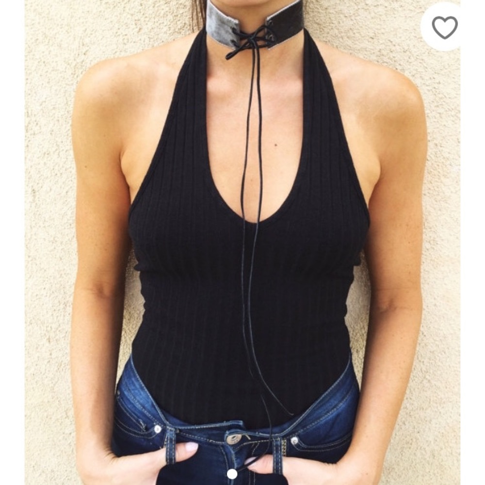 Gray velvet choker